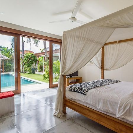 Villa Pierrot Seminyak  Exterior photo