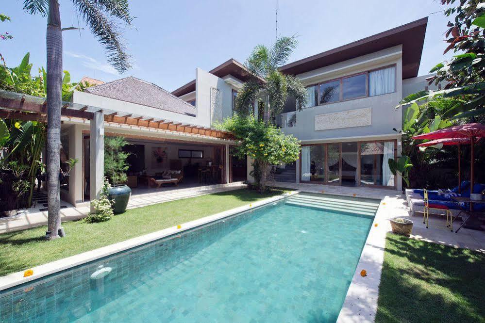 Villa Pierrot Seminyak  Exterior photo